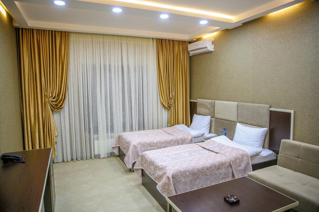 Semeni Hotel & Restaurant มิงกาเชเวียร์ ภายนอก รูปภาพ